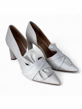 Ruffle d’Orsay Pumps White 7.5